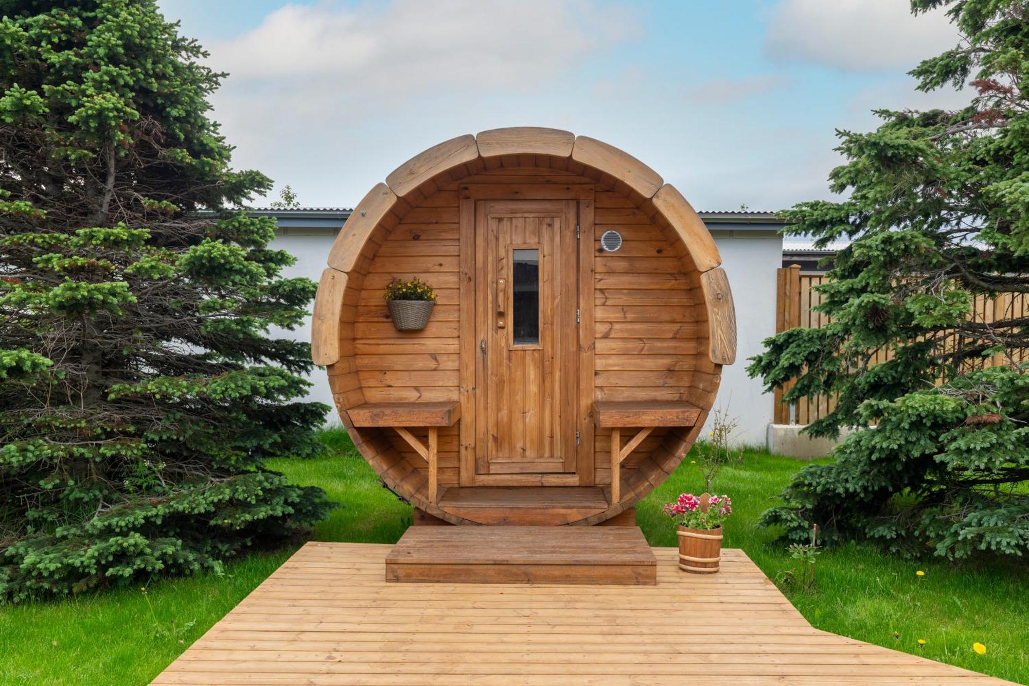 Tunfifill Guesthouse - Free Hot Tub And Sauna, Cozy And Quiet Hvammstangi Bagian luar foto