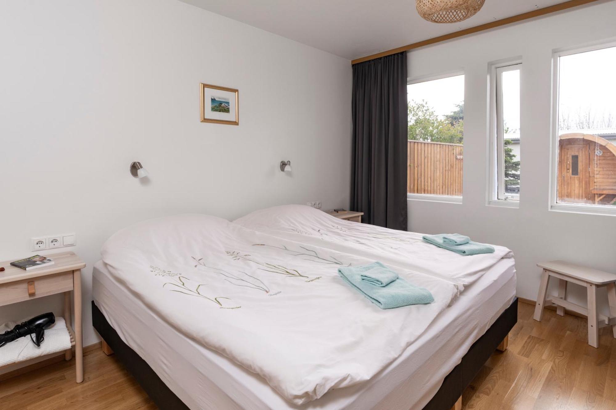 Tunfifill Guesthouse - Free Hot Tub And Sauna, Cozy And Quiet Hvammstangi Bagian luar foto